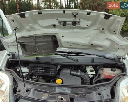 Білий Опель Віваро, об'ємом двигуна 2.5 л та пробігом 197 тис. км за 14600 $, фото 20 на Automoto.ua
