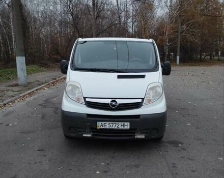 Білий Опель Віваро, об'ємом двигуна 2.5 л та пробігом 355 тис. км за 12000 $, фото 20 на Automoto.ua