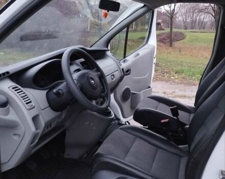 Білий Опель Віваро, об'ємом двигуна 2.5 л та пробігом 355 тис. км за 12000 $, фото 27 на Automoto.ua