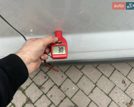 Белый Опель Виваро, объемом двигателя 2 л и пробегом 284 тыс. км за 13500 $, фото 34 на Automoto.ua