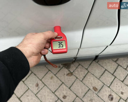 Белый Опель Виваро, объемом двигателя 2 л и пробегом 284 тыс. км за 13500 $, фото 35 на Automoto.ua