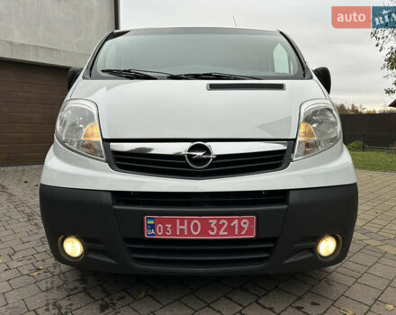 Белый Опель Виваро, объемом двигателя 2 л и пробегом 284 тыс. км за 13500 $, фото 15 на Automoto.ua