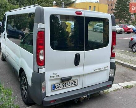 Білий Опель Віваро, об'ємом двигуна 2 л та пробігом 398 тис. км за 10500 $, фото 2 на Automoto.ua