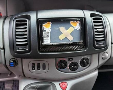 Опель Віваро 2011 у Сумах на Automoto.ua Білий Опель Віваро, об'ємом двигуна 2 л та пробігом 294 тис. км за 10800 $, фото 15 на Automoto.ua