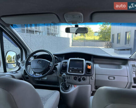 Опель Віваро 2011 у Луцьку на Automoto.ua Білий Опель Віваро, об'ємом двигуна 2 л та пробігом 130 тис. км за 11200 $, фото 10 на Automoto.ua