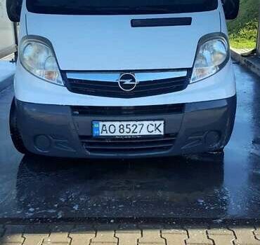 Білий Опель Віваро, об'ємом двигуна 2 л та пробігом 160 тис. км за 12350 $, фото 12 на Automoto.ua