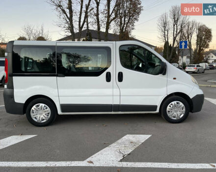 Белый Опель Виваро, объемом двигателя 2 л и пробегом 202 тыс. км за 12300 $, фото 12 на Automoto.ua