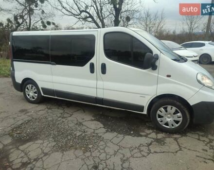 Білий Опель Віваро, об'ємом двигуна 2.5 л та пробігом 197 тис. км за 14600 $, фото 2 на Automoto.ua