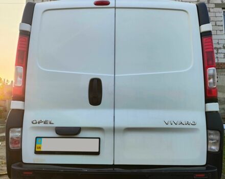 Белый Опель Виваро, объемом двигателя 2 л и пробегом 285 тыс. км за 11700 $, фото 3 на Automoto.ua