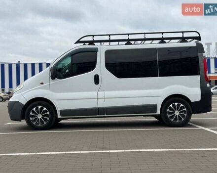 Білий Опель Віваро, об'ємом двигуна 2 л та пробігом 320 тис. км за 10200 $, фото 7 на Automoto.ua