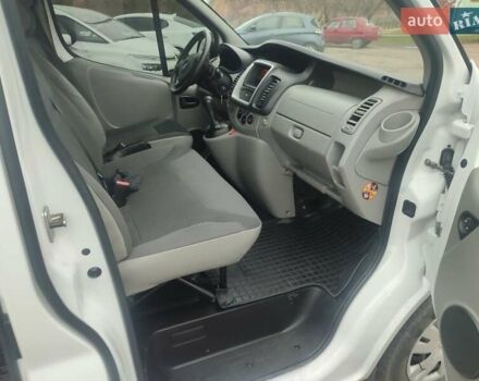 Білий Опель Віваро, об'ємом двигуна 2.5 л та пробігом 197 тис. км за 14600 $, фото 15 на Automoto.ua