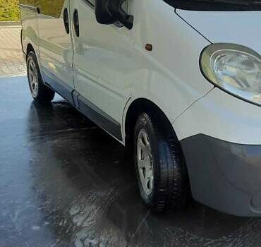 Білий Опель Віваро, об'ємом двигуна 2 л та пробігом 160 тис. км за 12350 $, фото 18 на Automoto.ua