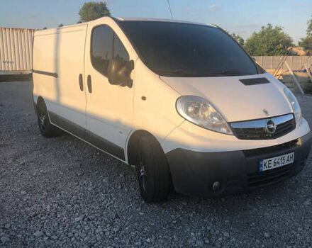 Белый Опель Виваро, объемом двигателя 2 л и пробегом 256 тыс. км за 10500 $, фото 23 на Automoto.ua