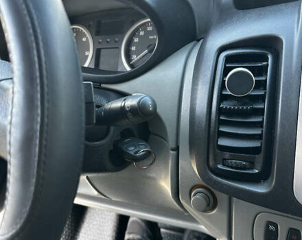 Белый Опель Виваро, объемом двигателя 2 л и пробегом 440 тыс. км за 11299 $, фото 15 на Automoto.ua