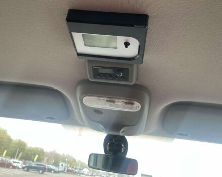 Белый Опель Виваро, объемом двигателя 2.5 л и пробегом 274 тыс. км за 8000 $, фото 19 на Automoto.ua