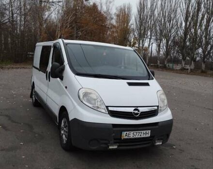 Білий Опель Віваро, об'ємом двигуна 2.5 л та пробігом 355 тис. км за 12000 $, фото 1 на Automoto.ua