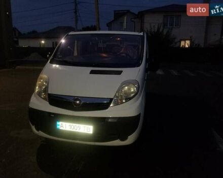 Белый Опель Виваро, объемом двигателя 2 л и пробегом 220 тыс. км за 12200 $, фото 6 на Automoto.ua