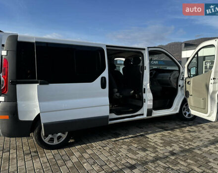 Белый Опель Виваро, объемом двигателя 2 л и пробегом 440 тыс. км за 11299 $, фото 33 на Automoto.ua