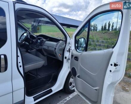Белый Опель Виваро, объемом двигателя 2 л и пробегом 228 тыс. км за 14500 $, фото 15 на Automoto.ua