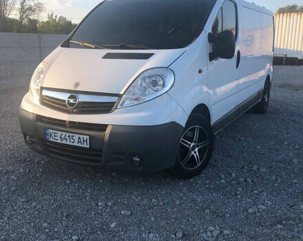 Белый Опель Виваро, объемом двигателя 2 л и пробегом 256 тыс. км за 10500 $, фото 8 на Automoto.ua