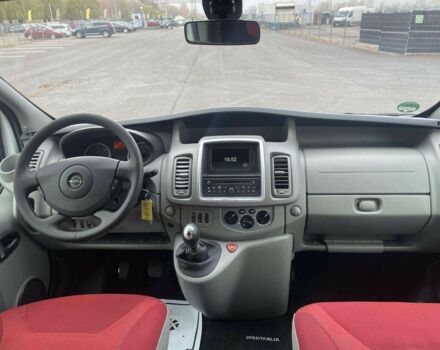 Белый Опель Виваро, объемом двигателя 2.5 л и пробегом 274 тыс. км за 8000 $, фото 13 на Automoto.ua