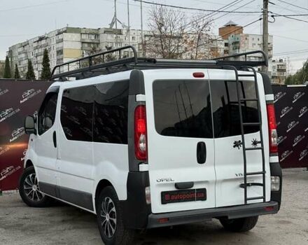 Опель Віваро 2011 у Сумах на Automoto.ua Білий Опель Віваро, об'ємом двигуна 2 л та пробігом 294 тис. км за 10800 $, фото 7 на Automoto.ua