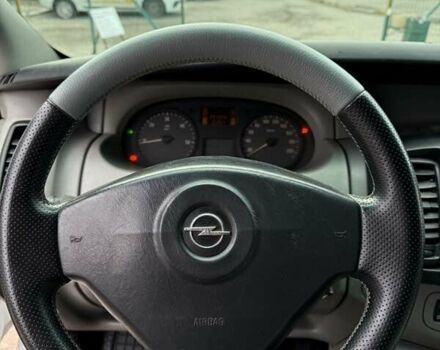 Білий Опель Віваро, об'ємом двигуна 2 л та пробігом 294 тис. км за 10500 $, фото 17 на Automoto.ua