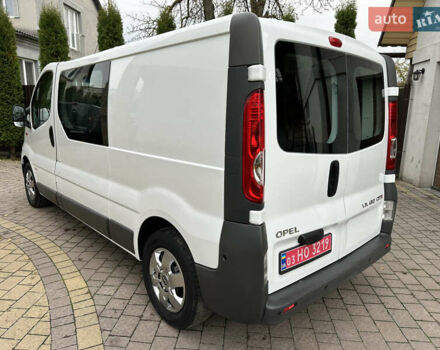 Белый Опель Виваро, объемом двигателя 2 л и пробегом 284 тыс. км за 13500 $, фото 5 на Automoto.ua