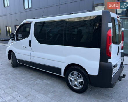 Опель Віваро 2011 у Луцьку на Automoto.ua Білий Опель Віваро, об'ємом двигуна 2 л та пробігом 130 тис. км за 11200 $, фото 2 на Automoto.ua