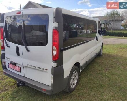 Білий Опель Віваро, об'ємом двигуна 2.5 л та пробігом 194 тис. км за 14600 $, фото 2 на Automoto.ua