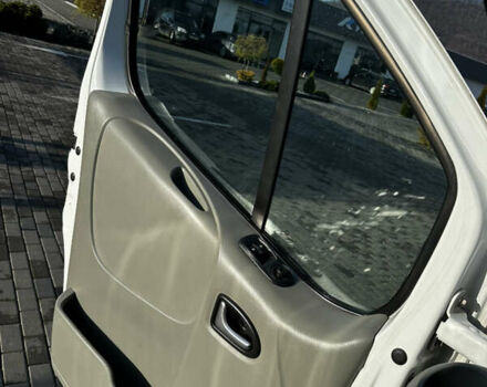 Белый Опель Виваро, объемом двигателя 2 л и пробегом 440 тыс. км за 11299 $, фото 17 на Automoto.ua