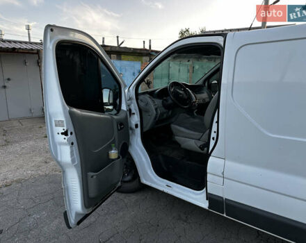 Белый Опель Виваро, объемом двигателя 2 л и пробегом 319 тыс. км за 8300 $, фото 8 на Automoto.ua