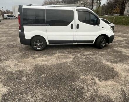 Білий Опель Віваро, об'ємом двигуна 2 л та пробігом 240 тис. км за 11500 $, фото 5 на Automoto.ua