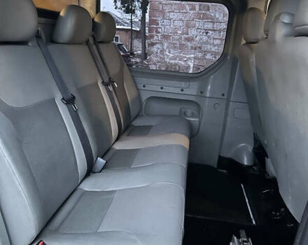 Білий Опель Віваро, об'ємом двигуна 2 л та пробігом 320 тис. км за 12500 $, фото 5 на Automoto.ua