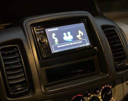 Білий Опель Віваро, об'ємом двигуна 2 л та пробігом 320 тис. км за 12500 $, фото 8 на Automoto.ua