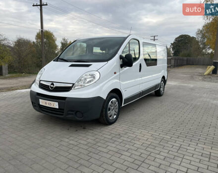 Білий Опель Віваро, об'ємом двигуна 2 л та пробігом 259 тис. км за 14899 $, фото 24 на Automoto.ua