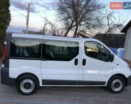 Білий Опель Віваро, об'ємом двигуна 2 л та пробігом 264 тис. км за 14600 $, фото 5 на Automoto.ua