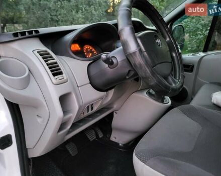 Білий Опель Віваро, об'ємом двигуна 2 л та пробігом 242 тис. км за 9888 $, фото 107 на Automoto.ua