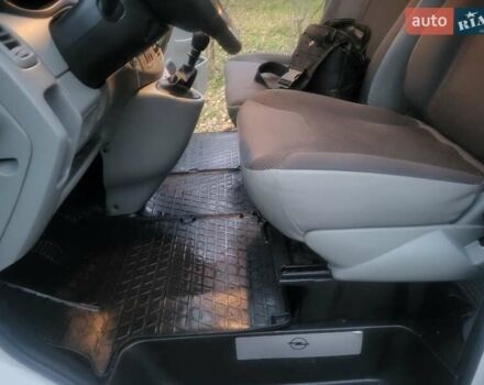 Белый Опель Виваро, объемом двигателя 2 л и пробегом 265 тыс. км за 13300 $, фото 95 на Automoto.ua