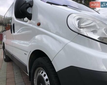 Білий Опель Віваро, об'ємом двигуна 2 л та пробігом 264 тис. км за 14600 $, фото 27 на Automoto.ua