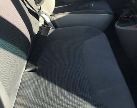 Білий Опель Віваро, об'ємом двигуна 2 л та пробігом 317 тис. км за 7800 $, фото 6 на Automoto.ua