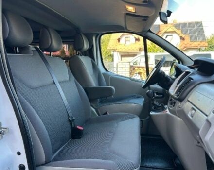 Белый Опель Виваро, объемом двигателя 2 л и пробегом 210 тыс. км за 8500 $, фото 15 на Automoto.ua