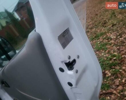 Белый Опель Виваро, объемом двигателя 2 л и пробегом 265 тыс. км за 13300 $, фото 81 на Automoto.ua