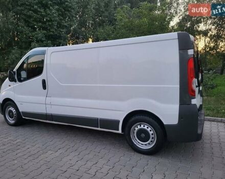 Білий Опель Віваро, об'ємом двигуна 2 л та пробігом 242 тис. км за 9888 $, фото 29 на Automoto.ua
