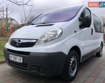 Білий Опель Віваро, об'ємом двигуна 2 л та пробігом 264 тис. км за 14600 $, фото 16 на Automoto.ua