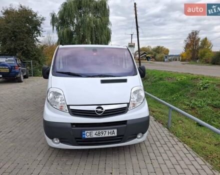Белый Опель Виваро, объемом двигателя 2 л и пробегом 209 тыс. км за 15300 $, фото 5 на Automoto.ua