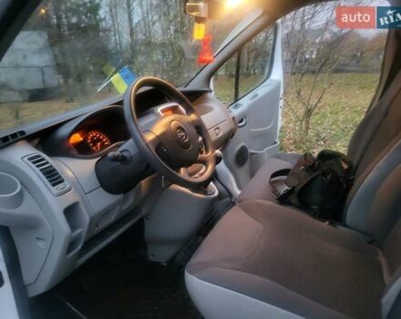 Белый Опель Виваро, объемом двигателя 2 л и пробегом 265 тыс. км за 13300 $, фото 97 на Automoto.ua