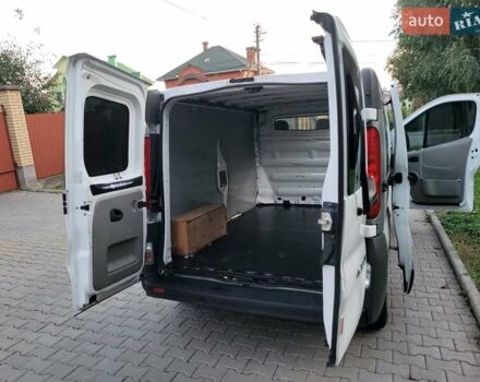 Білий Опель Віваро, об'ємом двигуна 2 л та пробігом 242 тис. км за 9888 $, фото 74 на Automoto.ua