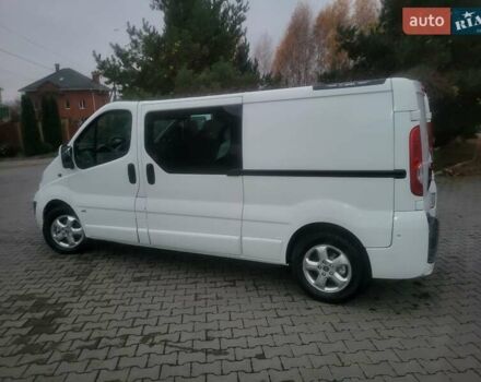 Белый Опель Виваро, объемом двигателя 2 л и пробегом 265 тыс. км за 13300 $, фото 19 на Automoto.ua