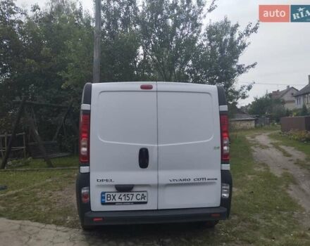 Білий Опель Віваро, об'ємом двигуна 2 л та пробігом 304 тис. км за 8600 $, фото 5 на Automoto.ua